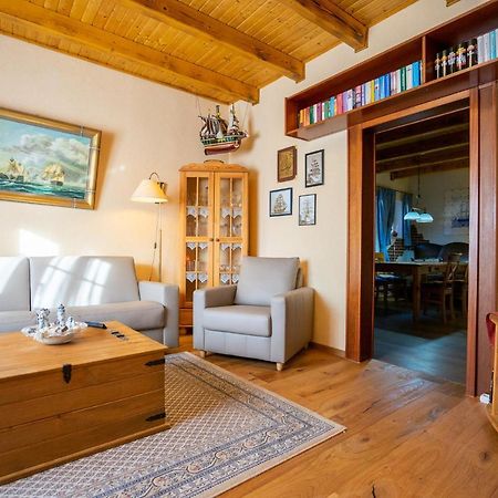 Апартаменты Godewind Haus Wattwurm Бюзум Экстерьер фото