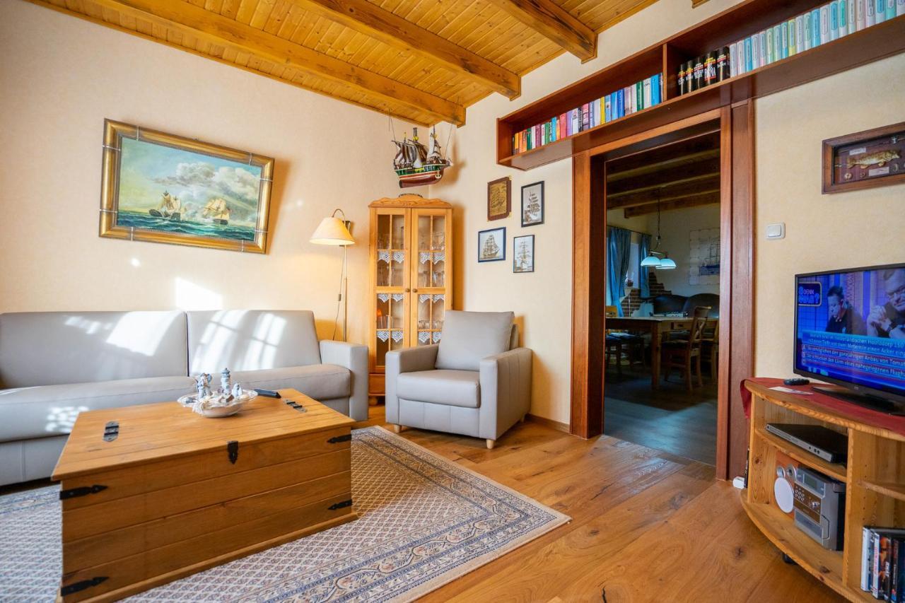 Апартаменты Godewind Haus Wattwurm Бюзум Экстерьер фото