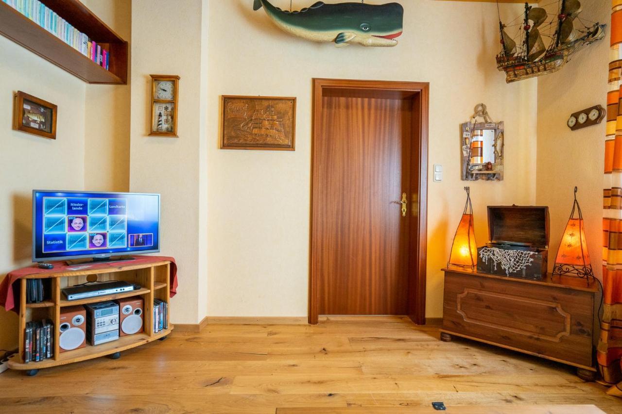 Апартаменты Godewind Haus Wattwurm Бюзум Экстерьер фото